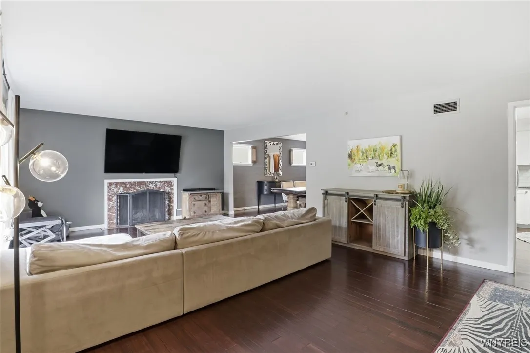 1060 Amherst Street, Buffalo, New York 14216, Buffalo, New York 14216, 4 Bedrooms Bedrooms, 10 Rooms Rooms,1 BathroomBathrooms,Residential,For Sale,1060 Amherst Street, Buffalo, New York 14216,0,B1645224