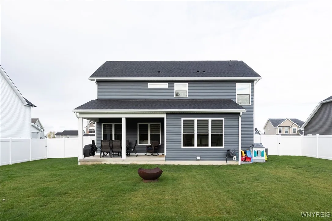 23 Greenspring Court, West Seneca, New York 14224, West Seneca, New York 14224, 4 Bedrooms Bedrooms, 13 Rooms Rooms,2 BathroomsBathrooms,Residential,For Sale,23 Greenspring Court, West Seneca, New York 14224,0,B1647313