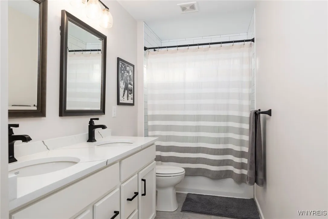 23 Greenspring Court, West Seneca, New York 14224, West Seneca, New York 14224, 4 Bedrooms Bedrooms, 13 Rooms Rooms,2 BathroomsBathrooms,Residential,For Sale,23 Greenspring Court, West Seneca, New York 14224,0,B1647313