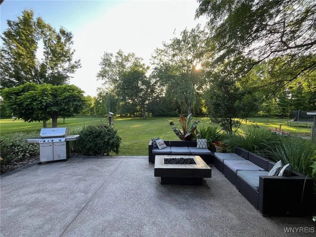 7812 Northfield Road, Clarence, New York 14032, Clarence, New York 14032, 3 Bedrooms Bedrooms, 8 Rooms Rooms,2 BathroomsBathrooms,Residential,Closed,7812 Northfield Road, Clarence, New York 14032,0,B1647260