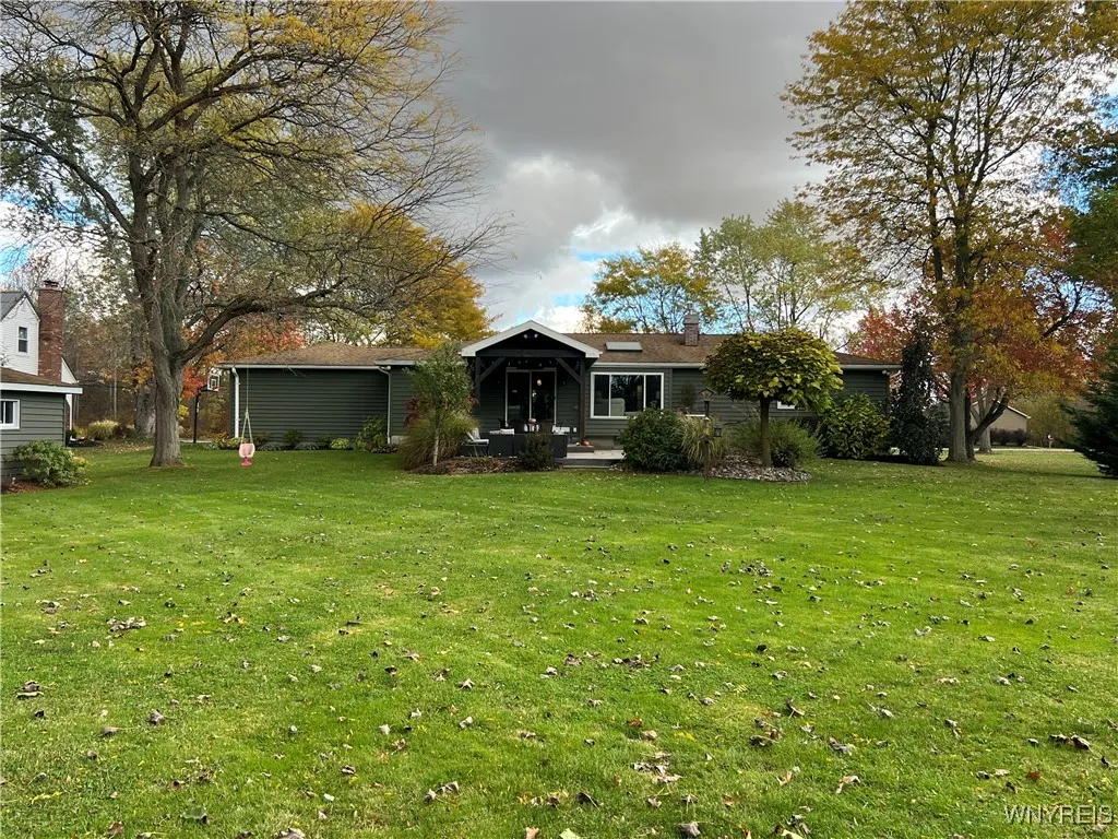 7812 Northfield Road, Clarence, New York 14032, Clarence, New York 14032, 3 Bedrooms Bedrooms, 8 Rooms Rooms,2 BathroomsBathrooms,Residential,Closed,7812 Northfield Road, Clarence, New York 14032,0,B1647260