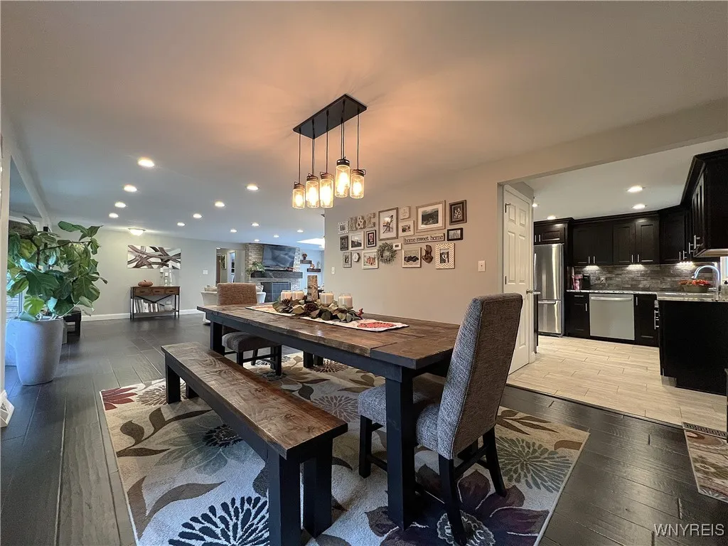 7812 Northfield Road, Clarence, New York 14032, Clarence, New York 14032, 3 Bedrooms Bedrooms, 8 Rooms Rooms,2 BathroomsBathrooms,Residential,Closed,7812 Northfield Road, Clarence, New York 14032,0,B1647260