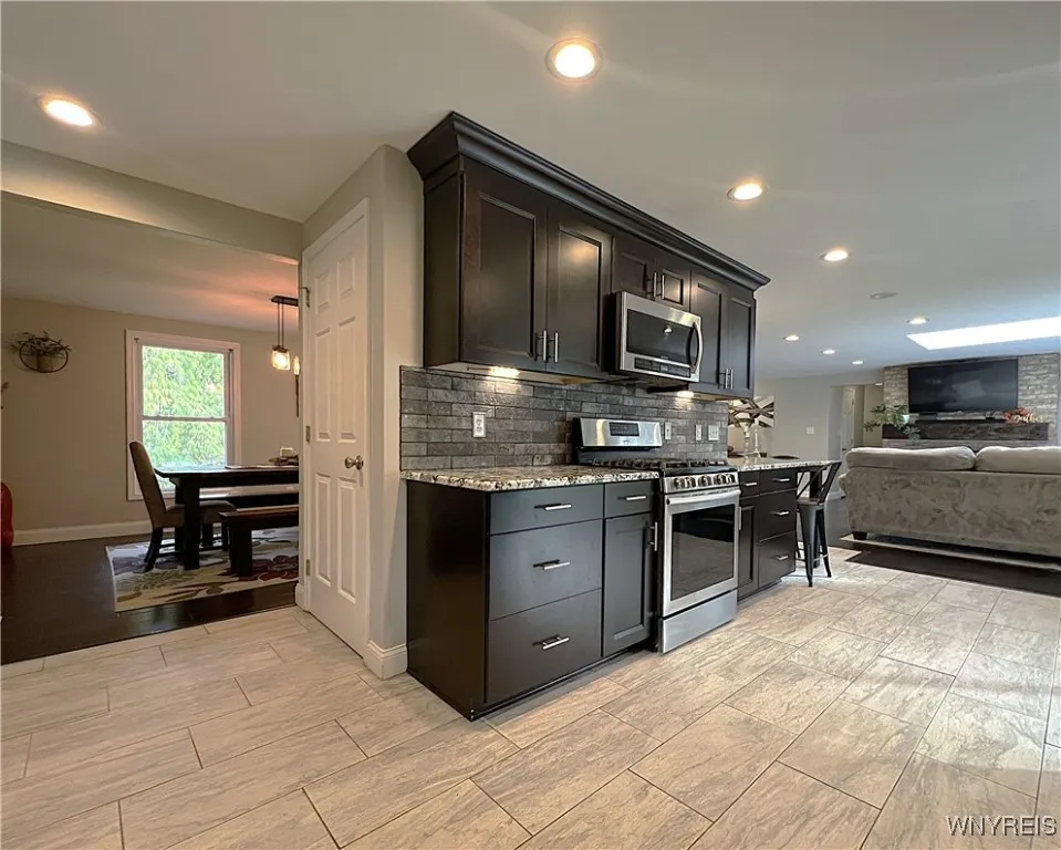 7812 Northfield Road, Clarence, New York 14032, Clarence, New York 14032, 3 Bedrooms Bedrooms, 8 Rooms Rooms,2 BathroomsBathrooms,Residential,Closed,7812 Northfield Road, Clarence, New York 14032,0,B1647260