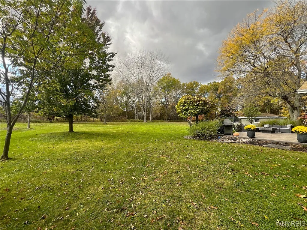 7812 Northfield Road, Clarence, New York 14032, Clarence, New York 14032, 3 Bedrooms Bedrooms, 8 Rooms Rooms,2 BathroomsBathrooms,Residential,Closed,7812 Northfield Road, Clarence, New York 14032,0,B1647260