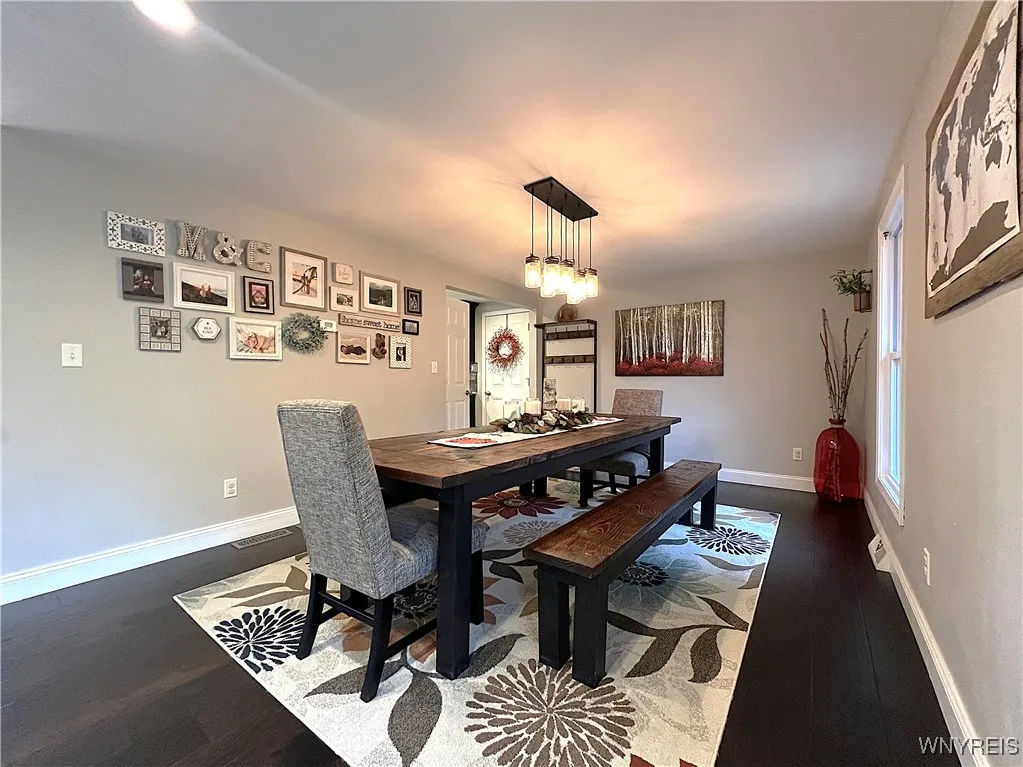 7812 Northfield Road, Clarence, New York 14032, Clarence, New York 14032, 3 Bedrooms Bedrooms, 8 Rooms Rooms,2 BathroomsBathrooms,Residential,Closed,7812 Northfield Road, Clarence, New York 14032,0,B1647260