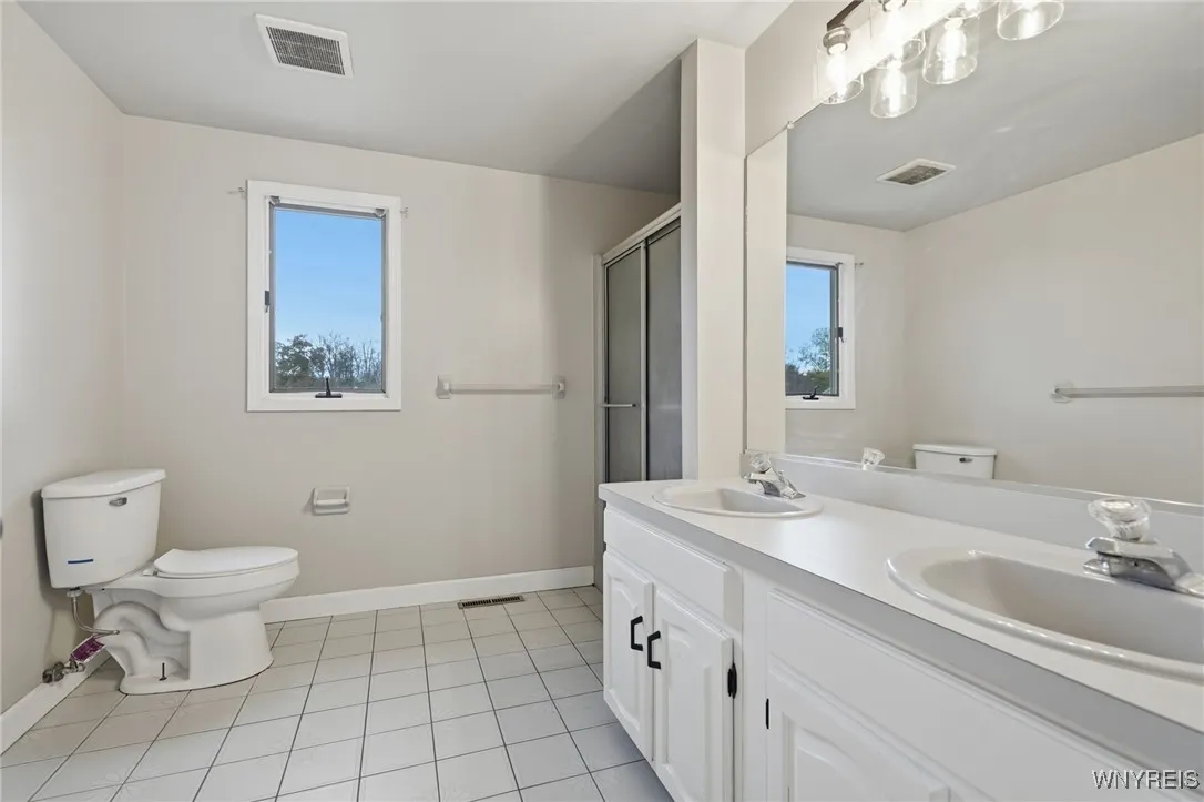 8221 Clarence Lane North, Clarence, New York 14051, Clarence, New York 14051, 5 Bedrooms Bedrooms, 10 Rooms Rooms,2 BathroomsBathrooms,Residential Lease,Closed,8221 Clarence Lane North, Clarence, New York 14051,0,B1647388