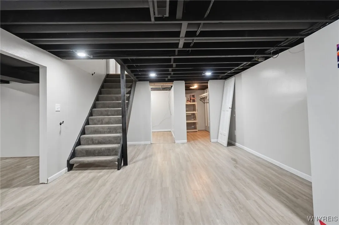 8221 Clarence Lane North, Clarence, New York 14051, Clarence, New York 14051, 5 Bedrooms Bedrooms, 10 Rooms Rooms,2 BathroomsBathrooms,Residential Lease,Closed,8221 Clarence Lane North, Clarence, New York 14051,0,B1647388