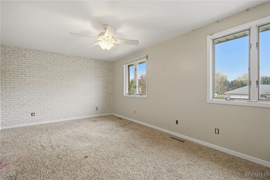 8221 Clarence Lane North, Clarence, New York 14051, Clarence, New York 14051, 5 Bedrooms Bedrooms, 10 Rooms Rooms,2 BathroomsBathrooms,Residential Lease,Closed,8221 Clarence Lane North, Clarence, New York 14051,0,B1647388