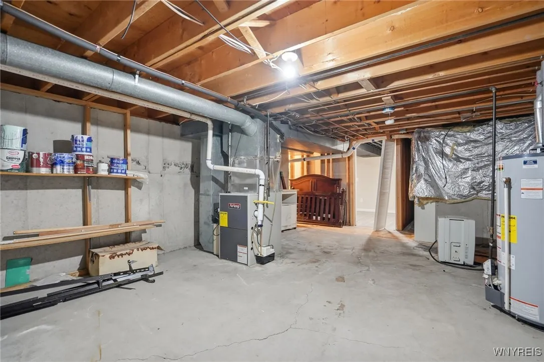 8221 Clarence Lane North, Clarence, New York 14051, Clarence, New York 14051, 5 Bedrooms Bedrooms, 10 Rooms Rooms,2 BathroomsBathrooms,Residential Lease,Closed,8221 Clarence Lane North, Clarence, New York 14051,0,B1647388