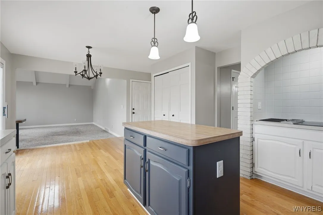 8221 Clarence Lane North, Clarence, New York 14051, Clarence, New York 14051, 5 Bedrooms Bedrooms, 10 Rooms Rooms,2 BathroomsBathrooms,Residential Lease,Closed,8221 Clarence Lane North, Clarence, New York 14051,0,B1647388