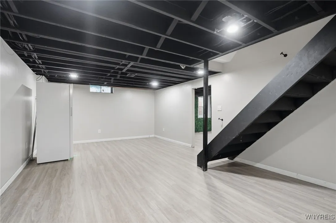 8221 Clarence Lane North, Clarence, New York 14051, Clarence, New York 14051, 5 Bedrooms Bedrooms, 10 Rooms Rooms,2 BathroomsBathrooms,Residential Lease,Closed,8221 Clarence Lane North, Clarence, New York 14051,0,B1647388