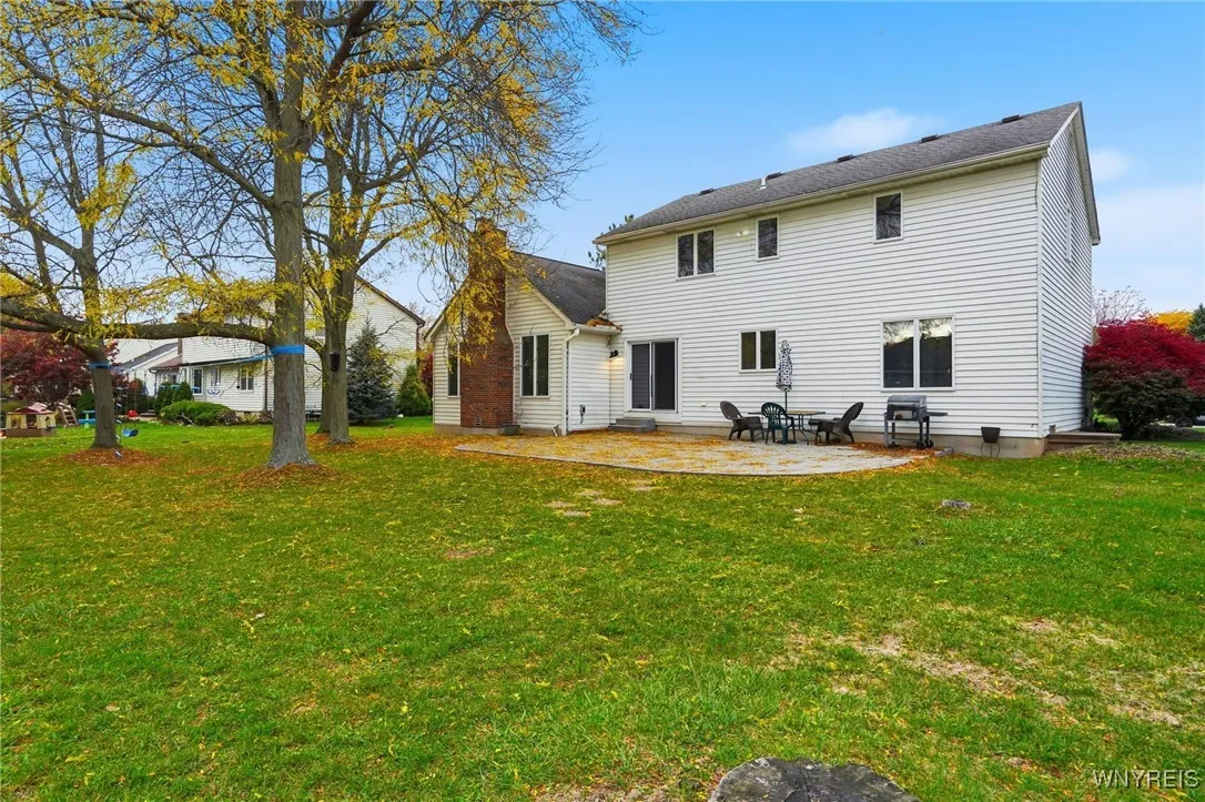 8221 Clarence Lane North, Clarence, New York 14051, Clarence, New York 14051, 5 Bedrooms Bedrooms, 10 Rooms Rooms,2 BathroomsBathrooms,Residential Lease,Closed,8221 Clarence Lane North, Clarence, New York 14051,0,B1647388