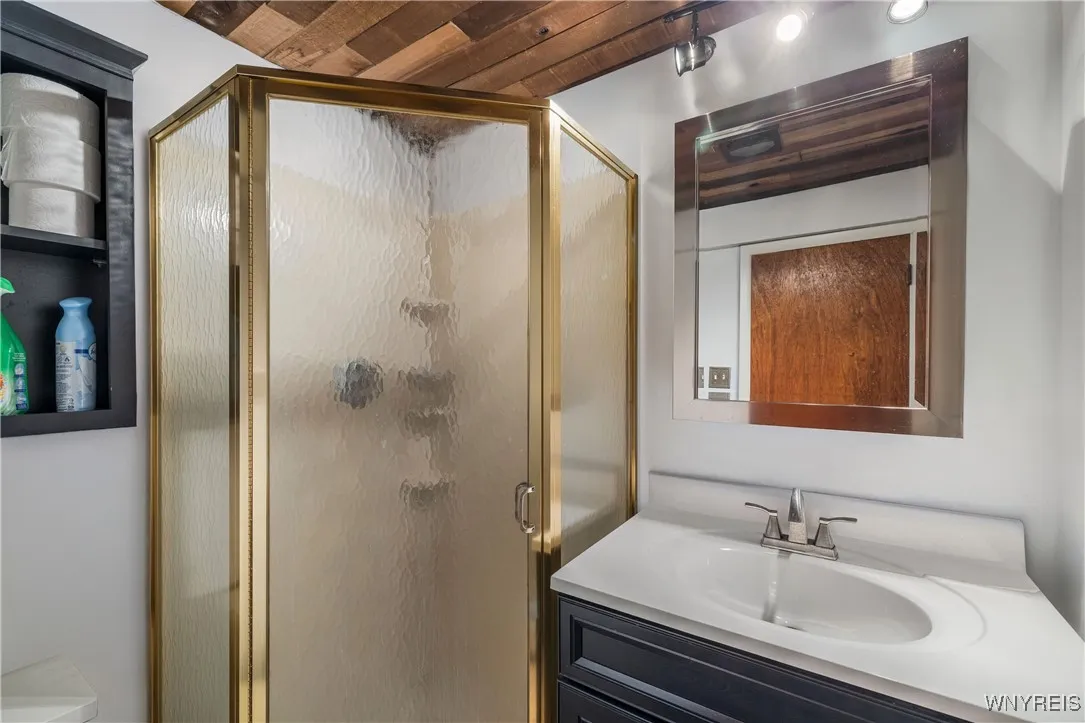 22 Crescent Drive, Newstead, New York 14001, Newstead, New York 14001, 3 Bedrooms Bedrooms, 7 Rooms Rooms,2 BathroomsBathrooms,Residential,For Sale,22 Crescent Drive, Newstead, New York 14001,0,B1647257