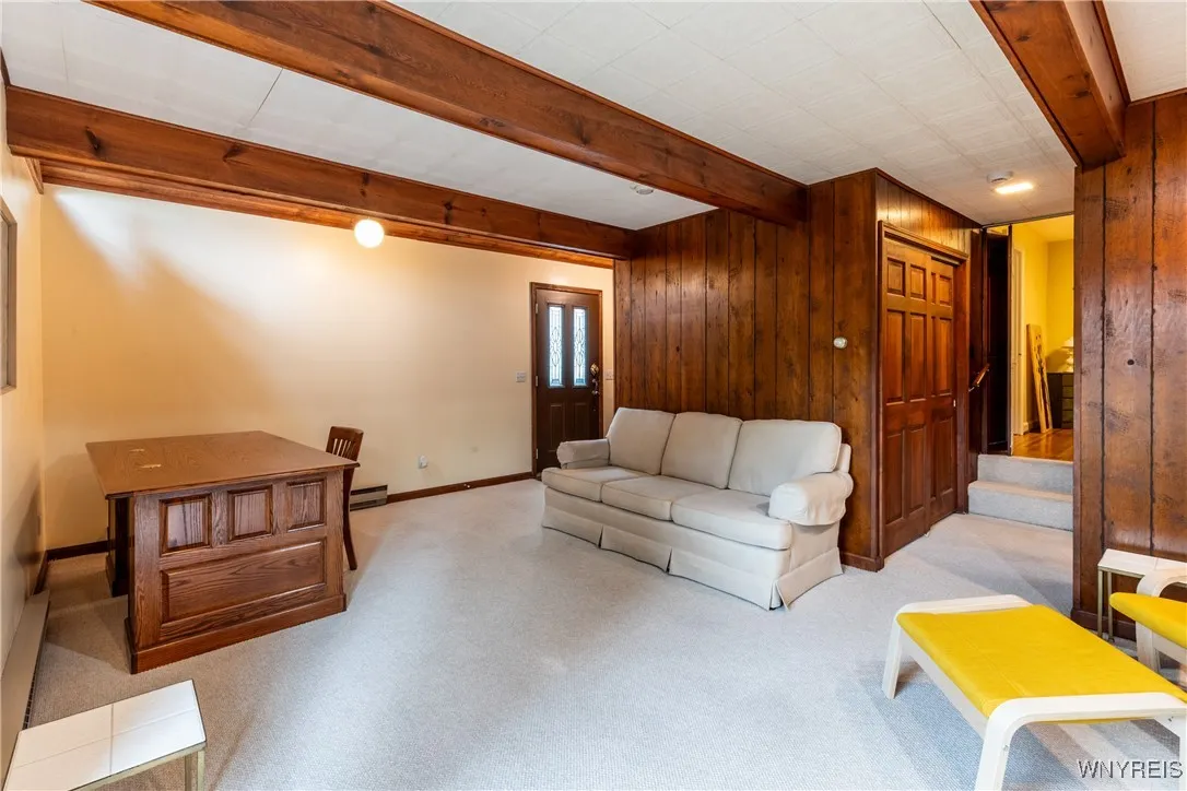 188 Northwood - Family Room -3