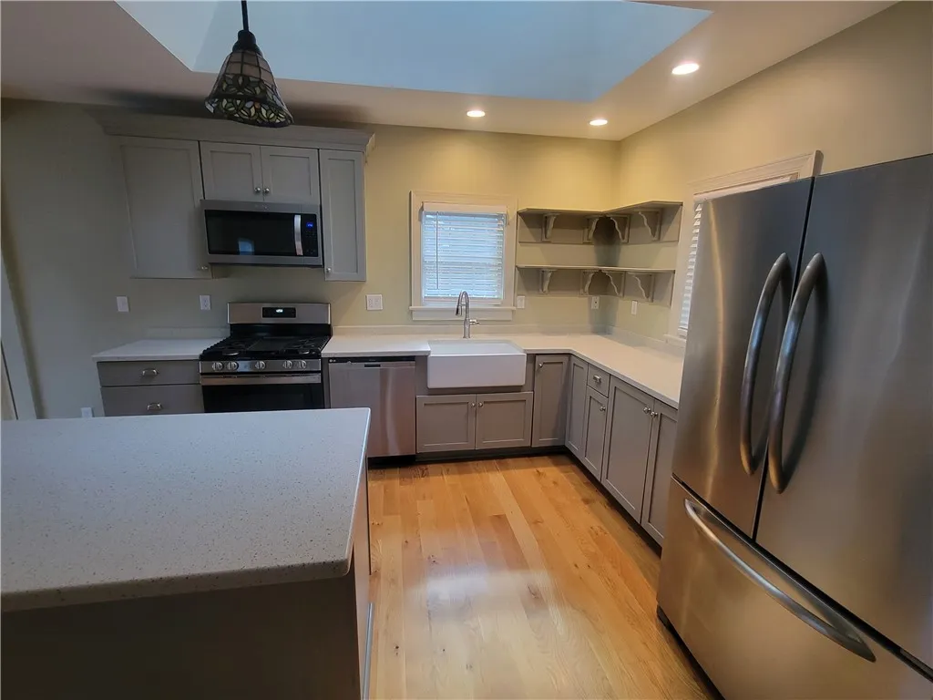 6 South Street, Pittsford, New York 14534, Pittsford, New York 14534, 2 Bedrooms Bedrooms, 5 Rooms Rooms,2 BathroomsBathrooms,Residential Lease,For Rent,6 South Street, Pittsford, New York 14534,0,R1647256