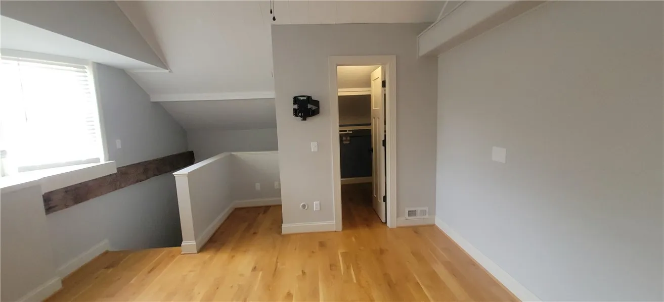 6 South Street, Pittsford, New York 14534, Pittsford, New York 14534, 2 Bedrooms Bedrooms, 5 Rooms Rooms,2 BathroomsBathrooms,Residential Lease,For Rent,6 South Street, Pittsford, New York 14534,0,R1647256