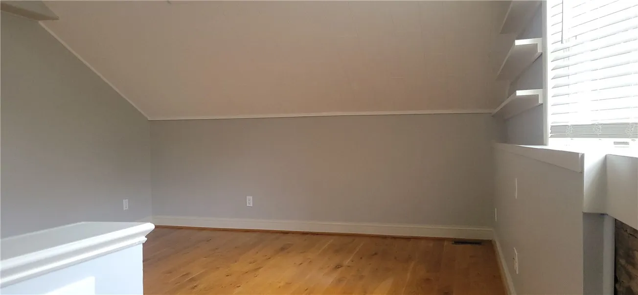 6 South Street, Pittsford, New York 14534, Pittsford, New York 14534, 2 Bedrooms Bedrooms, 5 Rooms Rooms,2 BathroomsBathrooms,Residential Lease,For Rent,6 South Street, Pittsford, New York 14534,0,R1647256