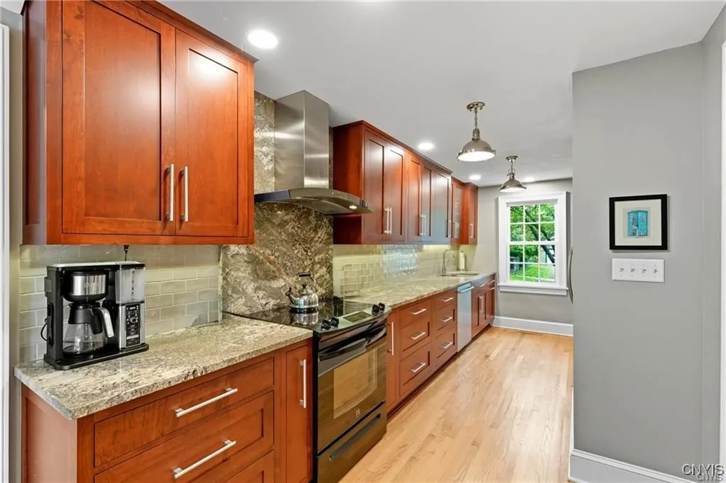 119 Elm Street, Manlius, New York 13066, Manlius, New York 13066, 4 Bedrooms Bedrooms, 13 Rooms Rooms,2 BathroomsBathrooms,Residential,For Sale,119 Elm Street, Manlius, New York 13066,0,S1647467