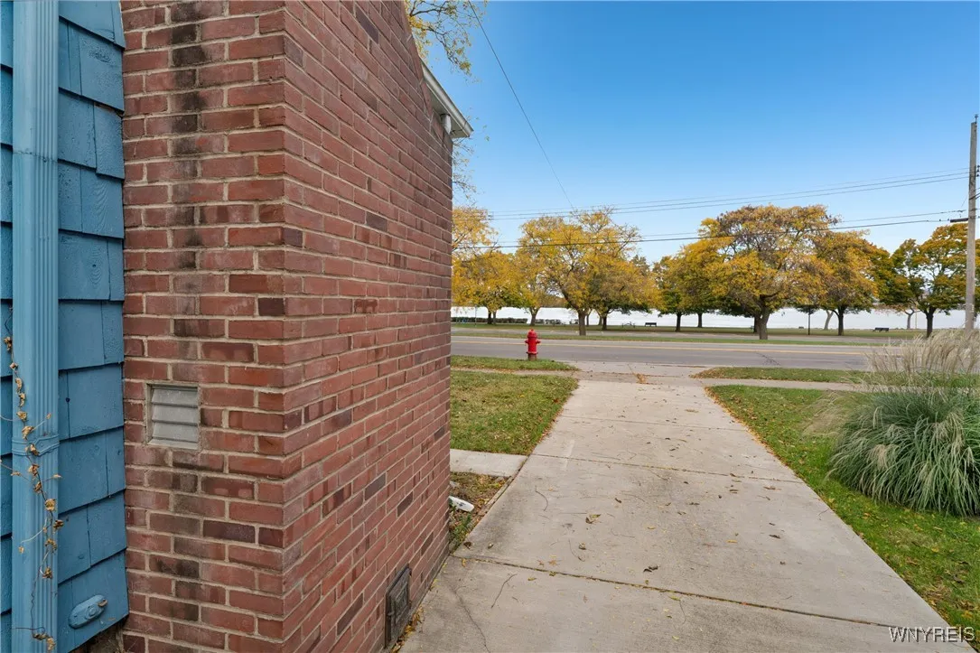 271 Niagara Street, Tonawanda, New York 14150, Tonawanda, New York 14150, 2 Bedrooms Bedrooms, 5 Rooms Rooms,1 BathroomBathrooms,Residential,For Sale,271 Niagara Street, Tonawanda, New York 14150,0,B1647453