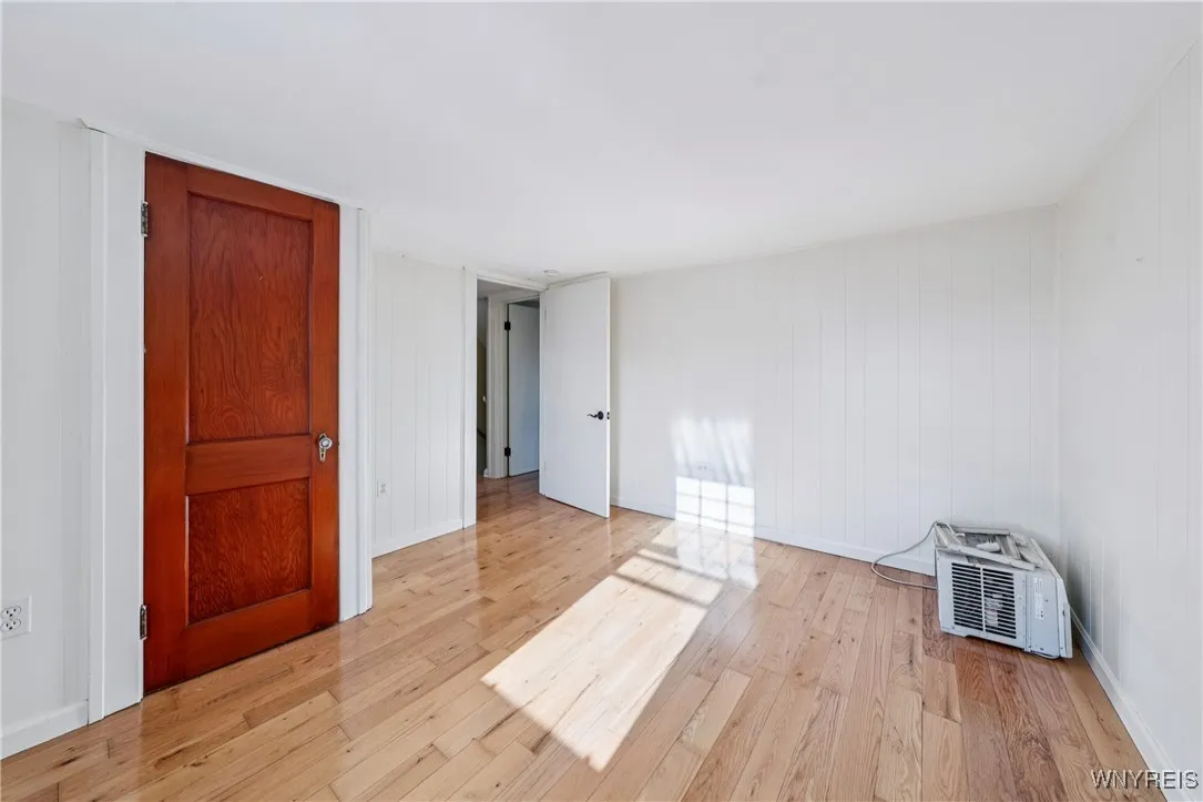 271 Niagara Street, Tonawanda, New York 14150, Tonawanda, New York 14150, 2 Bedrooms Bedrooms, 5 Rooms Rooms,1 BathroomBathrooms,Residential,For Sale,271 Niagara Street, Tonawanda, New York 14150,0,B1647453