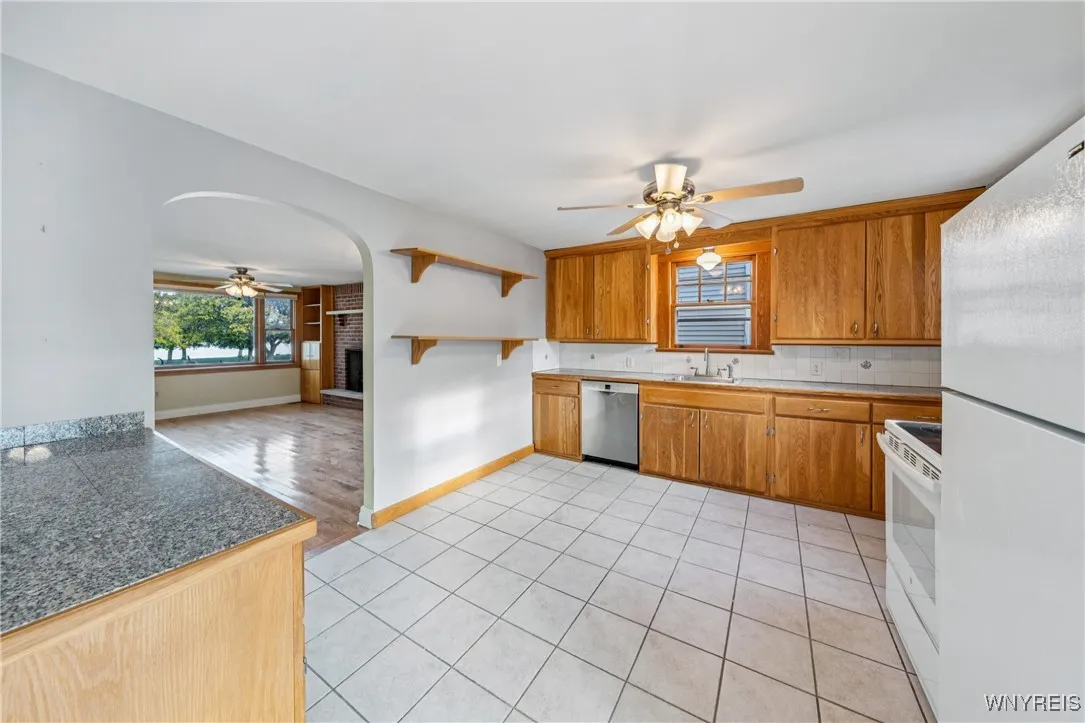 271 Niagara Street, Tonawanda, New York 14150, Tonawanda, New York 14150, 2 Bedrooms Bedrooms, 5 Rooms Rooms,1 BathroomBathrooms,Residential,For Sale,271 Niagara Street, Tonawanda, New York 14150,0,B1647453