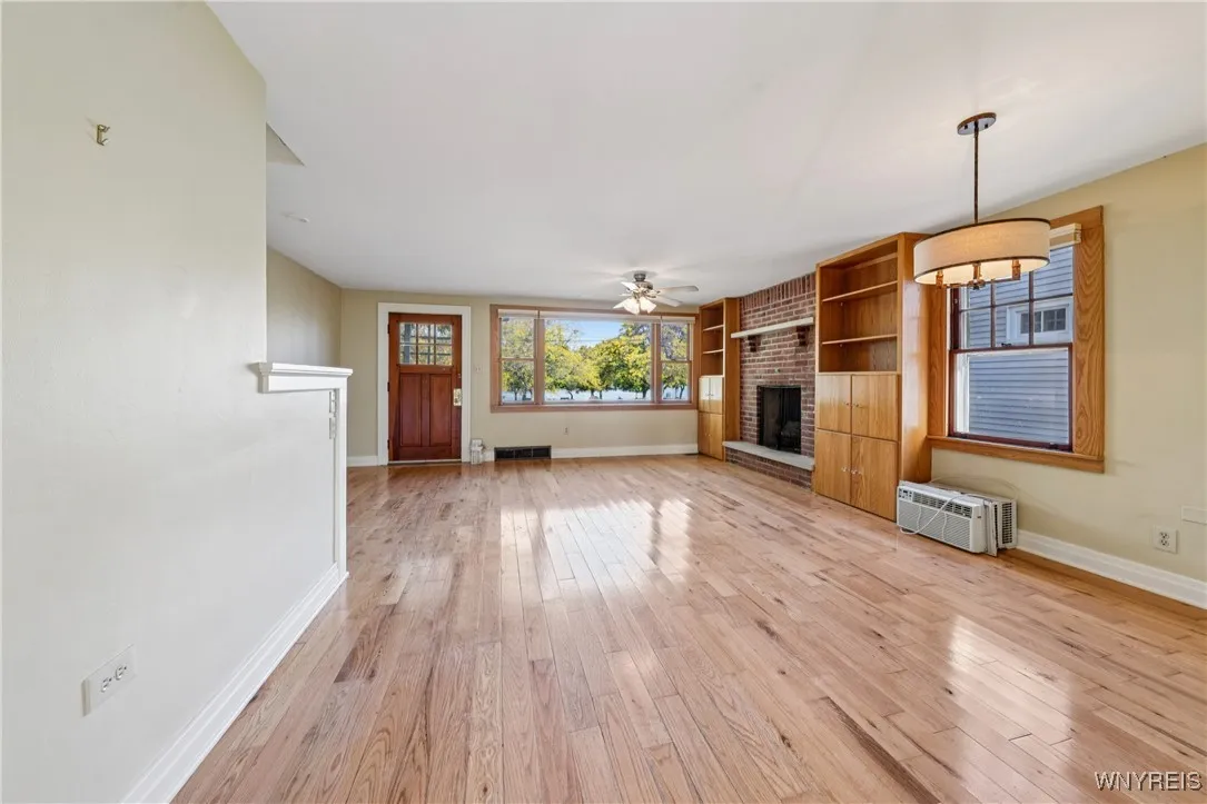 271 Niagara Street, Tonawanda, New York 14150, Tonawanda, New York 14150, 2 Bedrooms Bedrooms, 5 Rooms Rooms,1 BathroomBathrooms,Residential,For Sale,271 Niagara Street, Tonawanda, New York 14150,0,B1647453