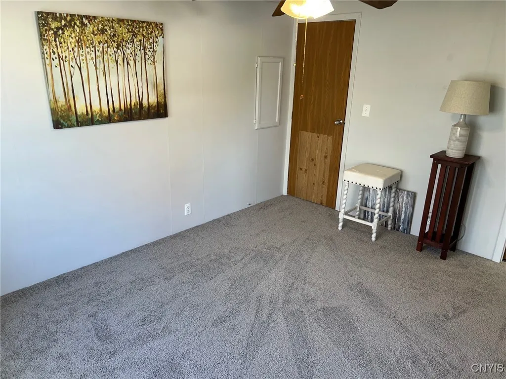 138 Anthony Ln, New Hartford, New York 13323, New Hartford, New York 13323, 2 Bedrooms Bedrooms, 6 Rooms Rooms,1 BathroomBathrooms,Residential,For Sale,138 Anthony Ln, New Hartford, New York 13323,0,S1647450
