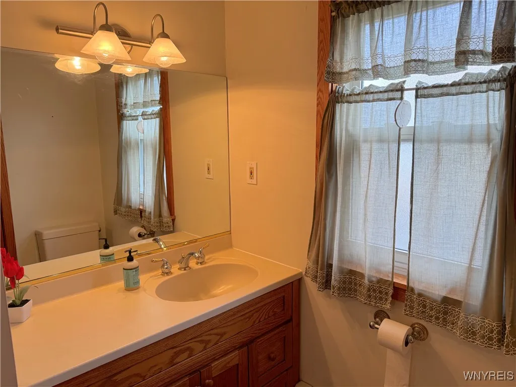 245 Falconer Street, North Tonawanda, New York 141, North Tonawanda, New York 14120, 2 Bedrooms Bedrooms, 7 Rooms Rooms,1 BathroomBathrooms,Residential,For Sale,245 Falconer Street, North Tonawanda, New York 141,0,B1647365