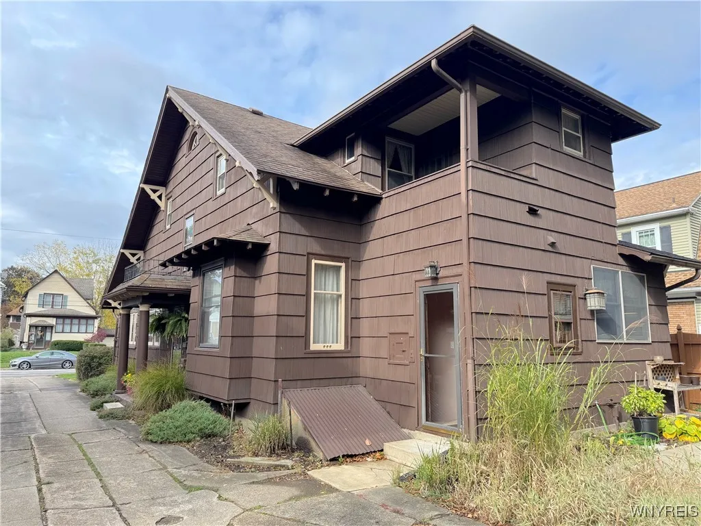 245 Falconer Street, North Tonawanda, New York 141, North Tonawanda, New York 14120, 2 Bedrooms Bedrooms, 7 Rooms Rooms,1 BathroomBathrooms,Residential,For Sale,245 Falconer Street, North Tonawanda, New York 141,0,B1647365