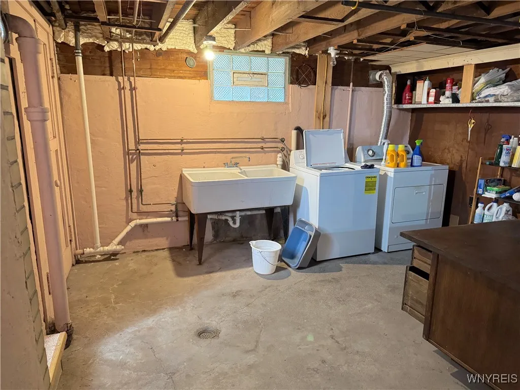 245 Falconer Street, North Tonawanda, New York 141, North Tonawanda, New York 14120, 2 Bedrooms Bedrooms, 7 Rooms Rooms,1 BathroomBathrooms,Residential,For Sale,245 Falconer Street, North Tonawanda, New York 141,0,B1647365