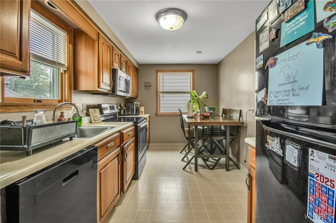 480 Moore Avenue, Tonawanda, New York 14223, Tonawanda, New York 14223, 3 Bedrooms Bedrooms, 6 Rooms Rooms,1 BathroomBathrooms,Residential,For Sale,480 Moore Avenue, Tonawanda, New York 14223,0,B1647469