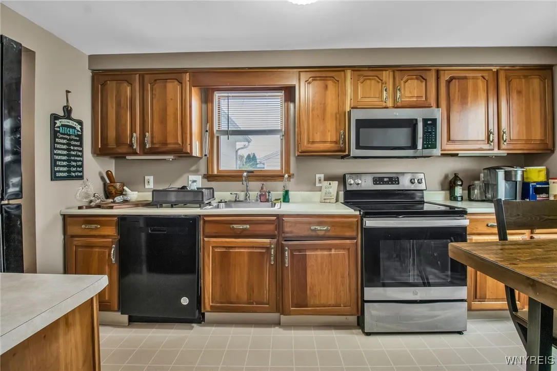 480 Moore Avenue, Tonawanda, New York 14223, Tonawanda, New York 14223, 3 Bedrooms Bedrooms, 6 Rooms Rooms,1 BathroomBathrooms,Residential,For Sale,480 Moore Avenue, Tonawanda, New York 14223,0,B1647469