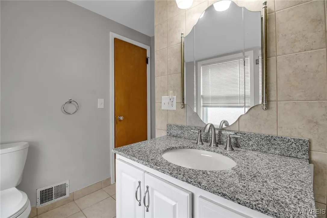 480 Moore Avenue, Tonawanda, New York 14223, Tonawanda, New York 14223, 3 Bedrooms Bedrooms, 6 Rooms Rooms,1 BathroomBathrooms,Residential,For Sale,480 Moore Avenue, Tonawanda, New York 14223,0,B1647469