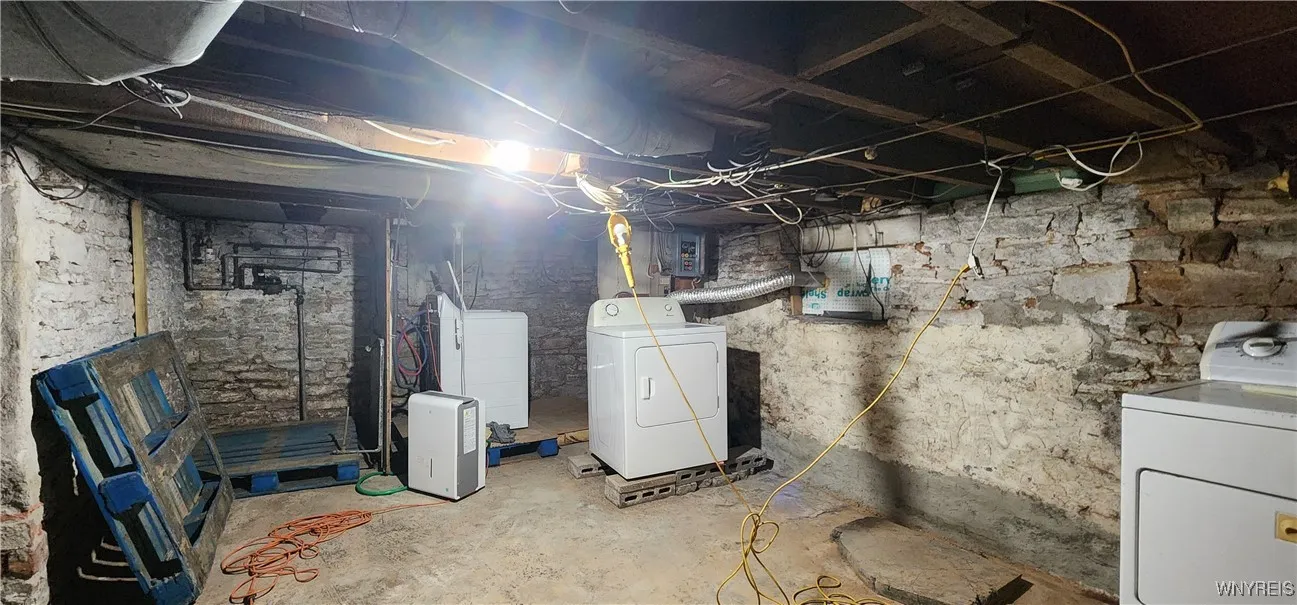 258 Grand Street, Lockport City, New York 14094, Lockport City, New York 14094, 2 Bedrooms Bedrooms, 5 Rooms Rooms,1 BathroomBathrooms,Residential,For Sale,258 Grand Street, Lockport City, New York 14094,0,B1645100