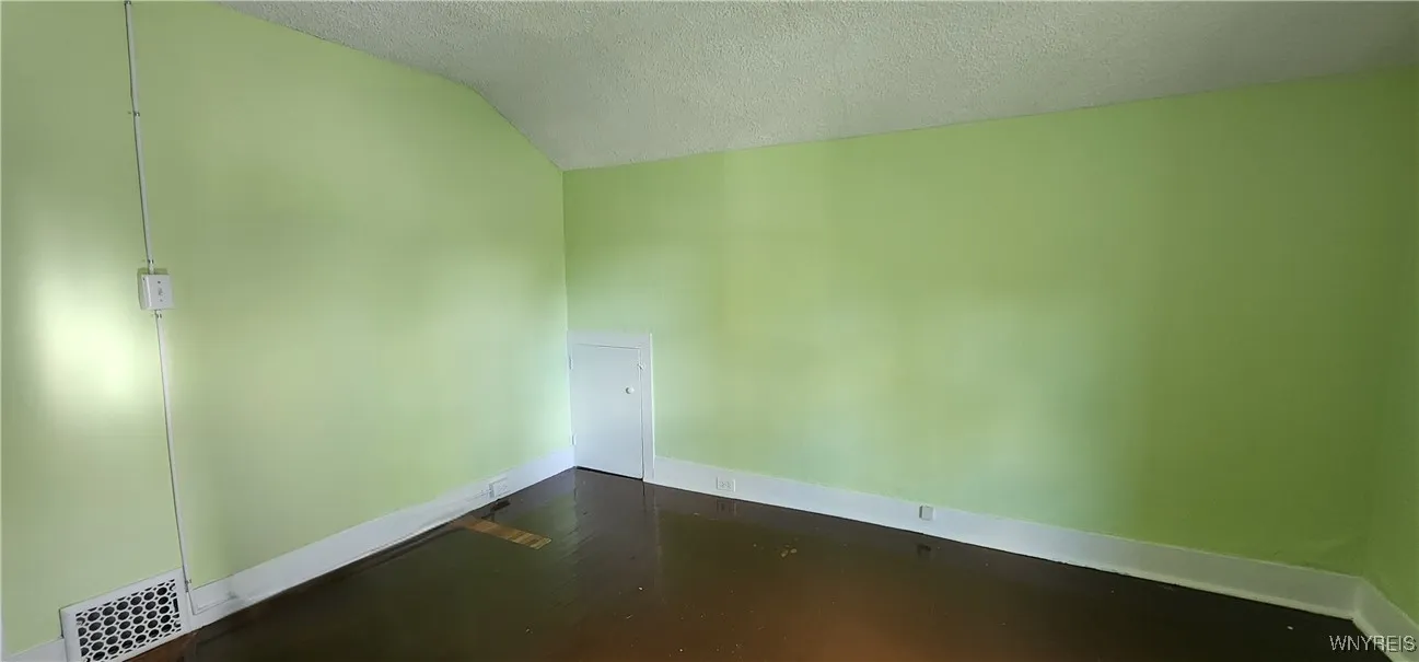 This photo has been virtually edited.