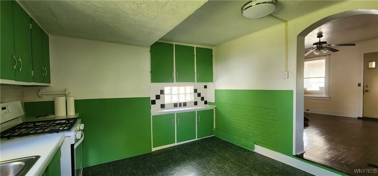 258 Grand Street, Lockport City, New York 14094, Lockport City, New York 14094, 2 Bedrooms Bedrooms, 5 Rooms Rooms,1 BathroomBathrooms,Residential,For Sale,258 Grand Street, Lockport City, New York 14094,0,B1645100