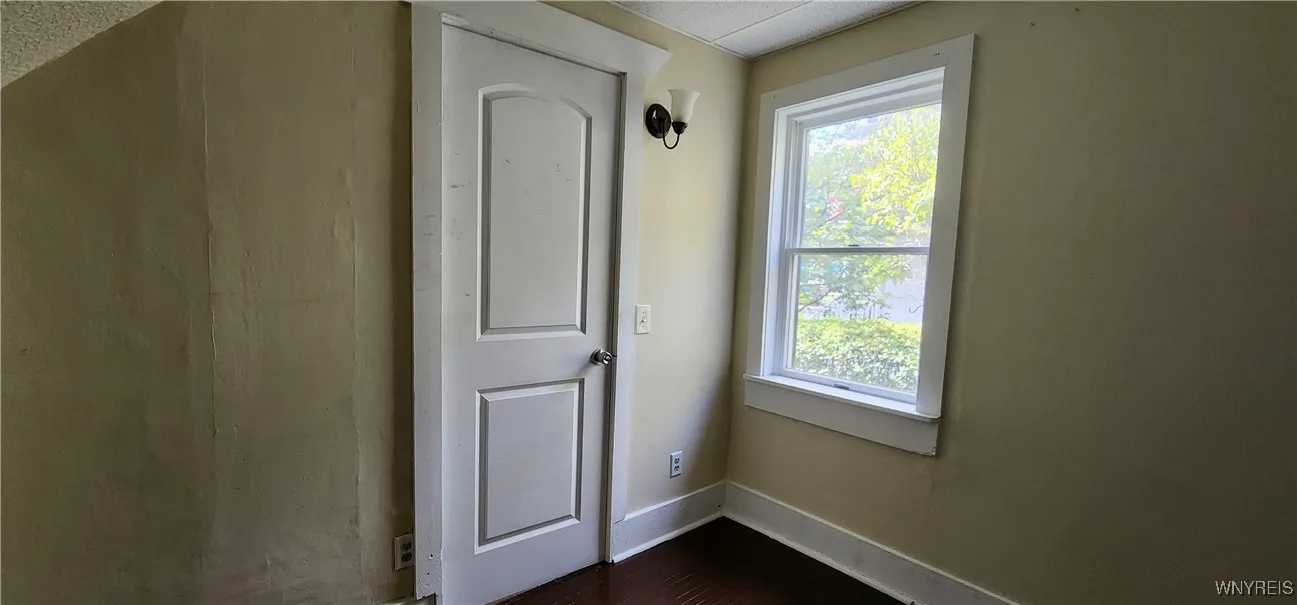 258 Grand Street, Lockport City, New York 14094, Lockport City, New York 14094, 2 Bedrooms Bedrooms, 5 Rooms Rooms,1 BathroomBathrooms,Residential,For Sale,258 Grand Street, Lockport City, New York 14094,0,B1645100