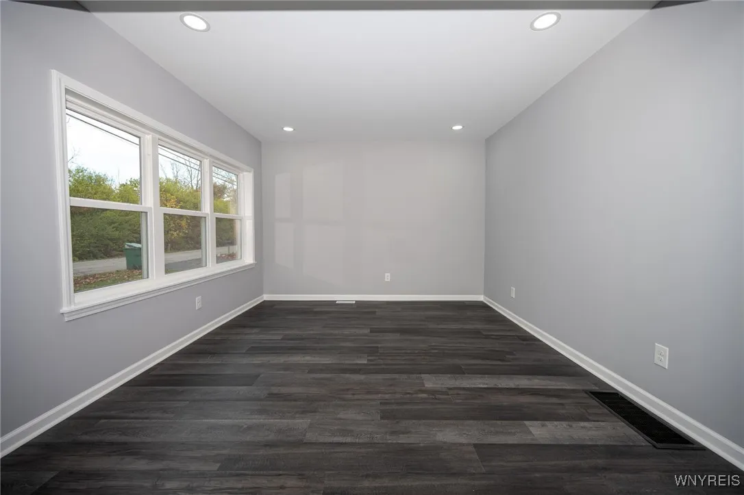 5683 Dover Road, Hamburg, New York 14085, Hamburg, New York 14085, 5 Bedrooms Bedrooms, 8 Rooms Rooms,2 BathroomsBathrooms,Residential,For Sale,5683 Dover Road, Hamburg, New York 14085,0,B1645703