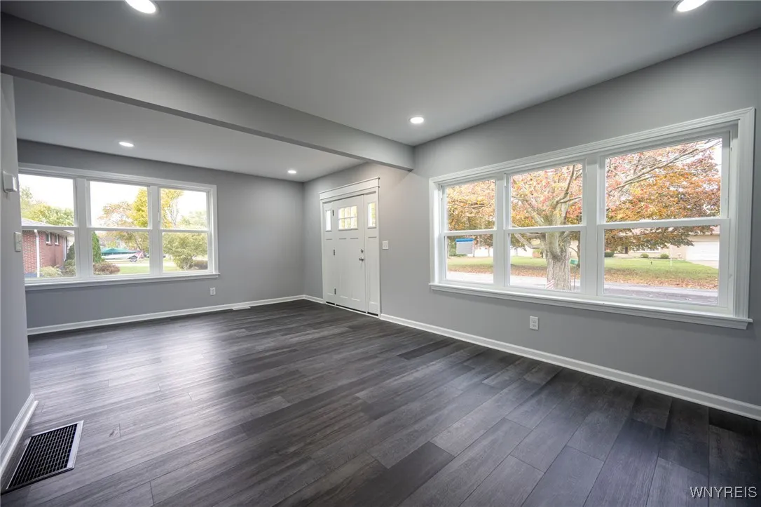 5683 Dover Road, Hamburg, New York 14085, Hamburg, New York 14085, 5 Bedrooms Bedrooms, 8 Rooms Rooms,2 BathroomsBathrooms,Residential,For Sale,5683 Dover Road, Hamburg, New York 14085,0,B1645703