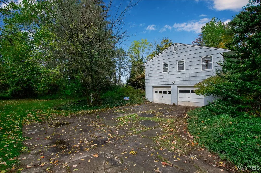 4180 Day Road, Lockport Town, New York 14094, Lockport Town, New York 14094, 2 Bedrooms Bedrooms, 5 Rooms Rooms,1 BathroomBathrooms,Residential,For Sale,4180 Day Road, Lockport Town, New York 14094,0,B1647416