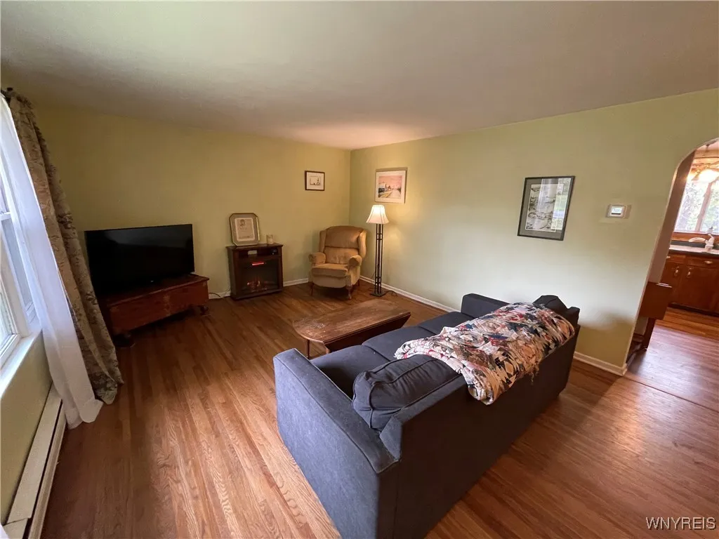 4180 Day Road, Lockport Town, New York 14094, Lockport Town, New York 14094, 2 Bedrooms Bedrooms, 5 Rooms Rooms,1 BathroomBathrooms,Residential,For Sale,4180 Day Road, Lockport Town, New York 14094,0,B1647416