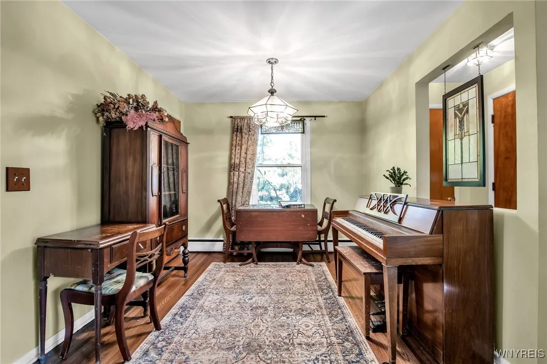 4180 Day Road, Lockport Town, New York 14094, Lockport Town, New York 14094, 2 Bedrooms Bedrooms, 5 Rooms Rooms,1 BathroomBathrooms,Residential,For Sale,4180 Day Road, Lockport Town, New York 14094,0,B1647416