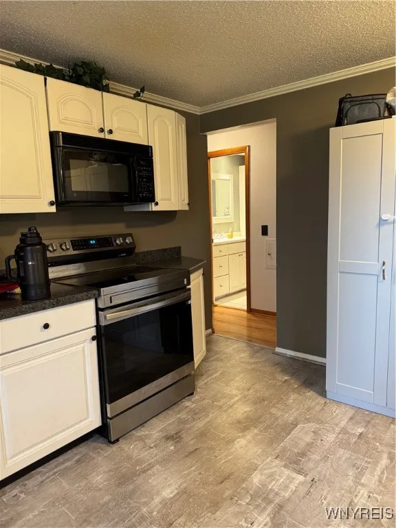 495 Reserve Road, West Seneca, New York 14224, West Seneca, New York 14224, 3 Bedrooms Bedrooms, 5 Rooms Rooms,1 BathroomBathrooms,Residential,For Sale,495 Reserve Road, West Seneca, New York 14224,0,B1647134