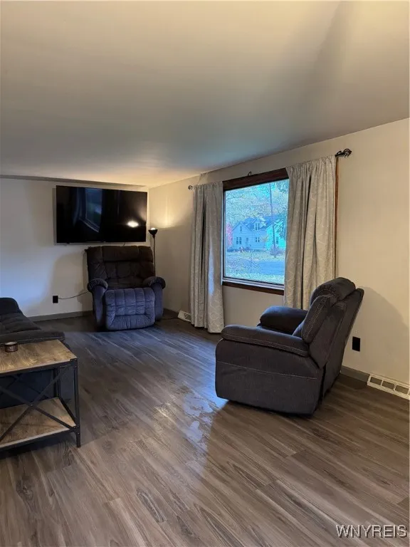 495 Reserve Road, West Seneca, New York 14224, West Seneca, New York 14224, 3 Bedrooms Bedrooms, 5 Rooms Rooms,1 BathroomBathrooms,Residential,For Sale,495 Reserve Road, West Seneca, New York 14224,0,B1647134