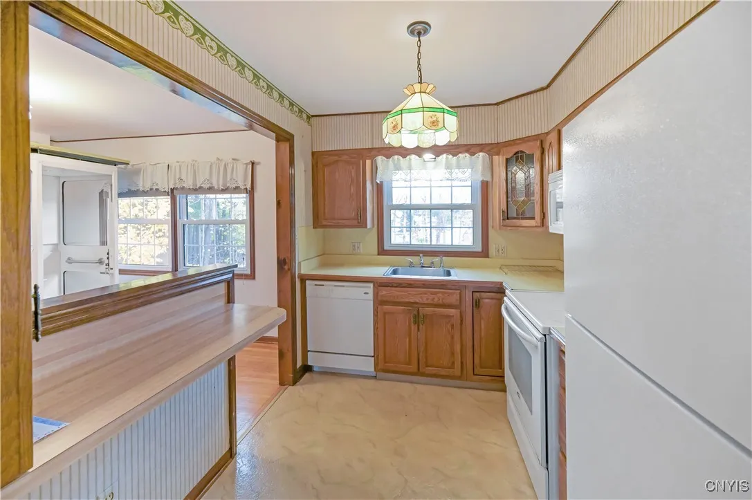 130 Hayes Circle, Trenton, New York 13304, Trenton, New York 13304, 3 Bedrooms Bedrooms, 9 Rooms Rooms,1 BathroomBathrooms,Residential,For Sale,130 Hayes Circle, Trenton, New York 13304,0,S1647485