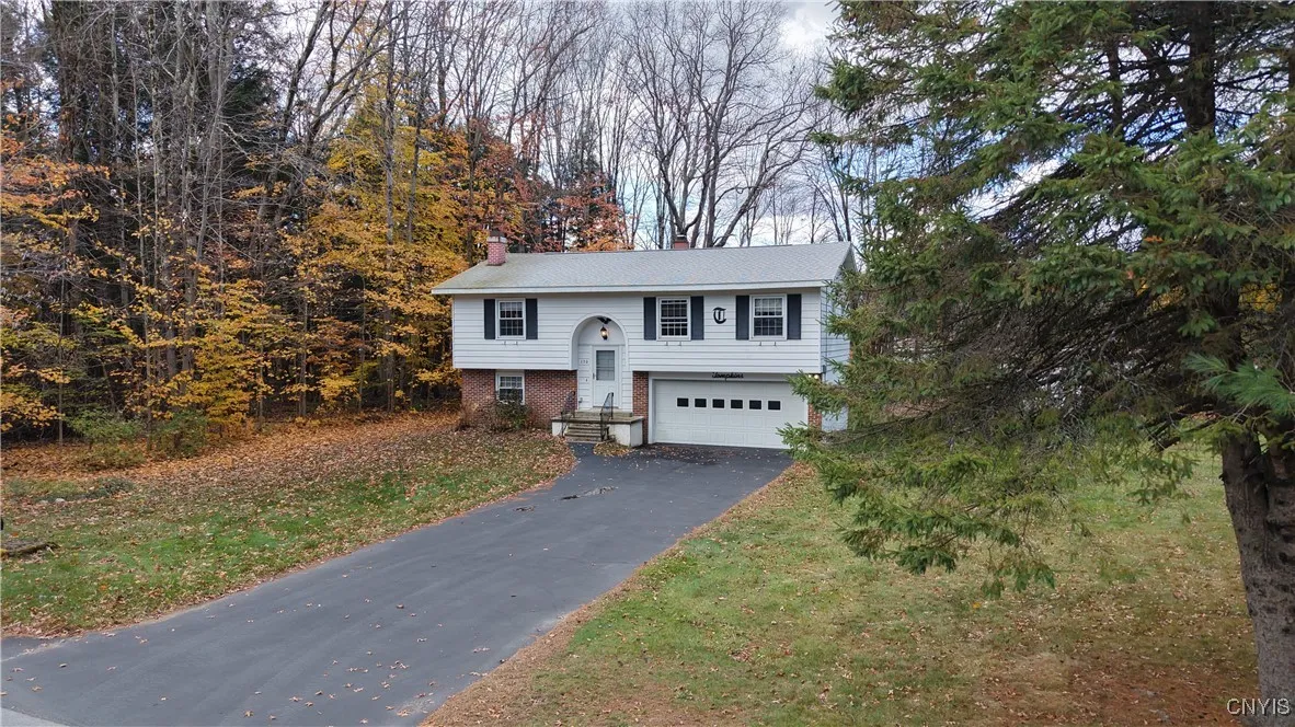 130 Hayes Circle, Trenton, New York 13304, Trenton, New York 13304, 3 Bedrooms Bedrooms, 9 Rooms Rooms,1 BathroomBathrooms,Residential,For Sale,130 Hayes Circle, Trenton, New York 13304,0,S1647485