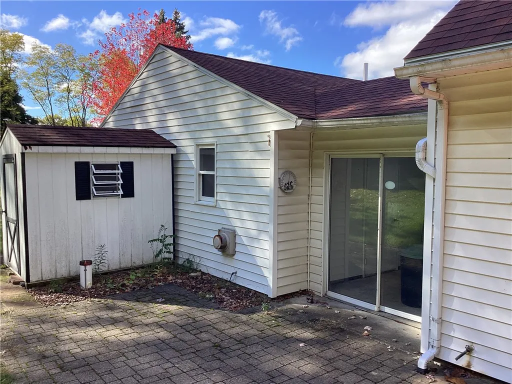 1541 Oak Openings Road, Avon, New York 14414, Avon, New York 14414, 4 Bedrooms Bedrooms, 8 Rooms Rooms,2 BathroomsBathrooms,Residential,For Sale,1541 Oak Openings Road, Avon, New York 14414,0,R1647327