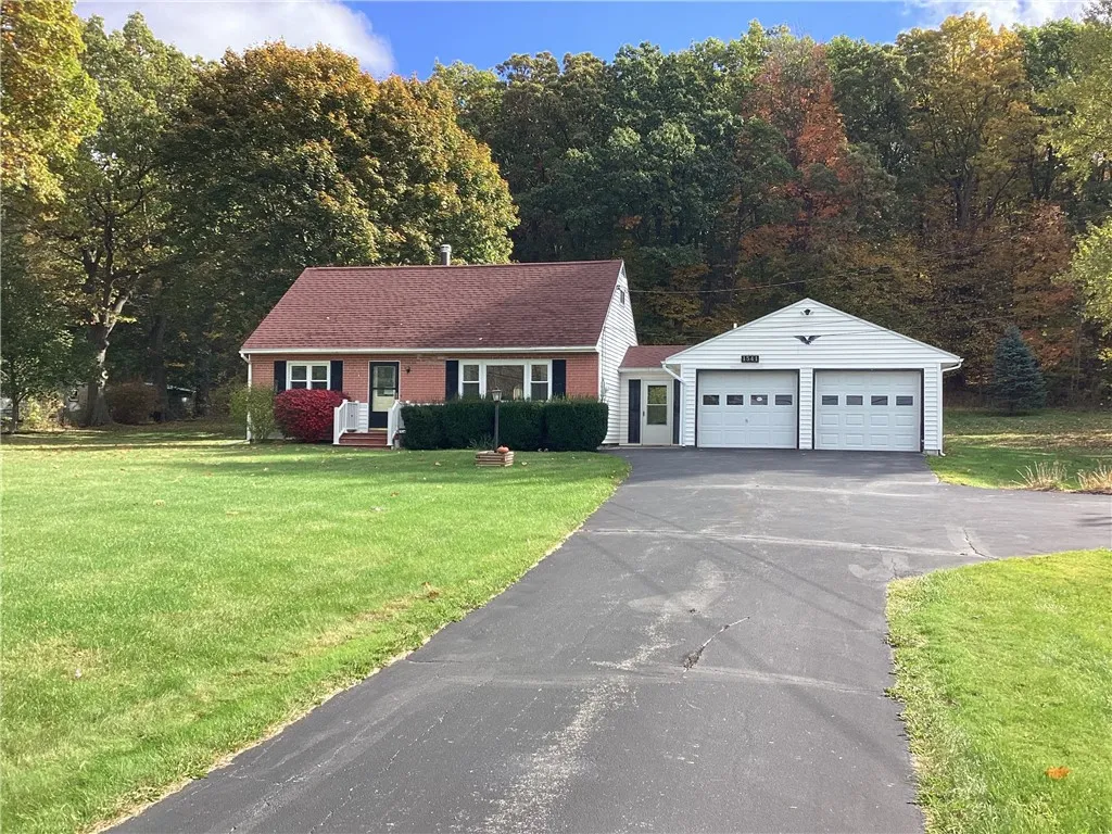 1541 Oak Openings Road, Avon, New York 14414, Avon, New York 14414, 4 Bedrooms Bedrooms, 8 Rooms Rooms,2 BathroomsBathrooms,Residential,For Sale,1541 Oak Openings Road, Avon, New York 14414,0,R1647327