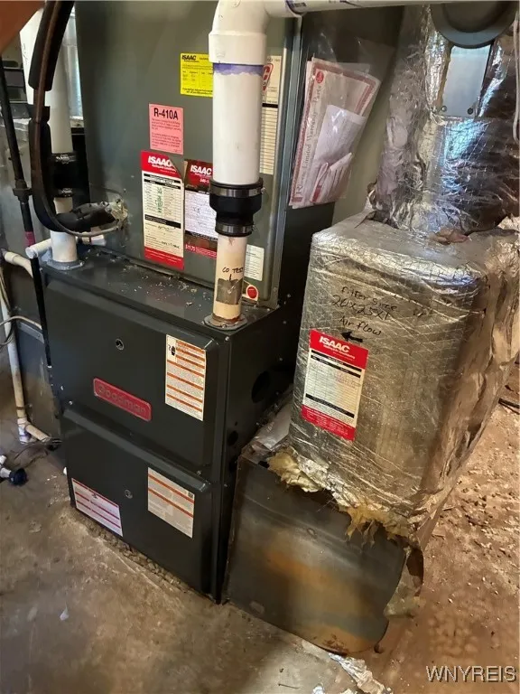 3916 Long Bridge Road, Albion, New York 14411, Albion, New York 14411, 4 Bedrooms Bedrooms, 8 Rooms Rooms,1 BathroomBathrooms,Residential,For Sale,3916 Long Bridge Road, Albion, New York 14411,0,B1647549