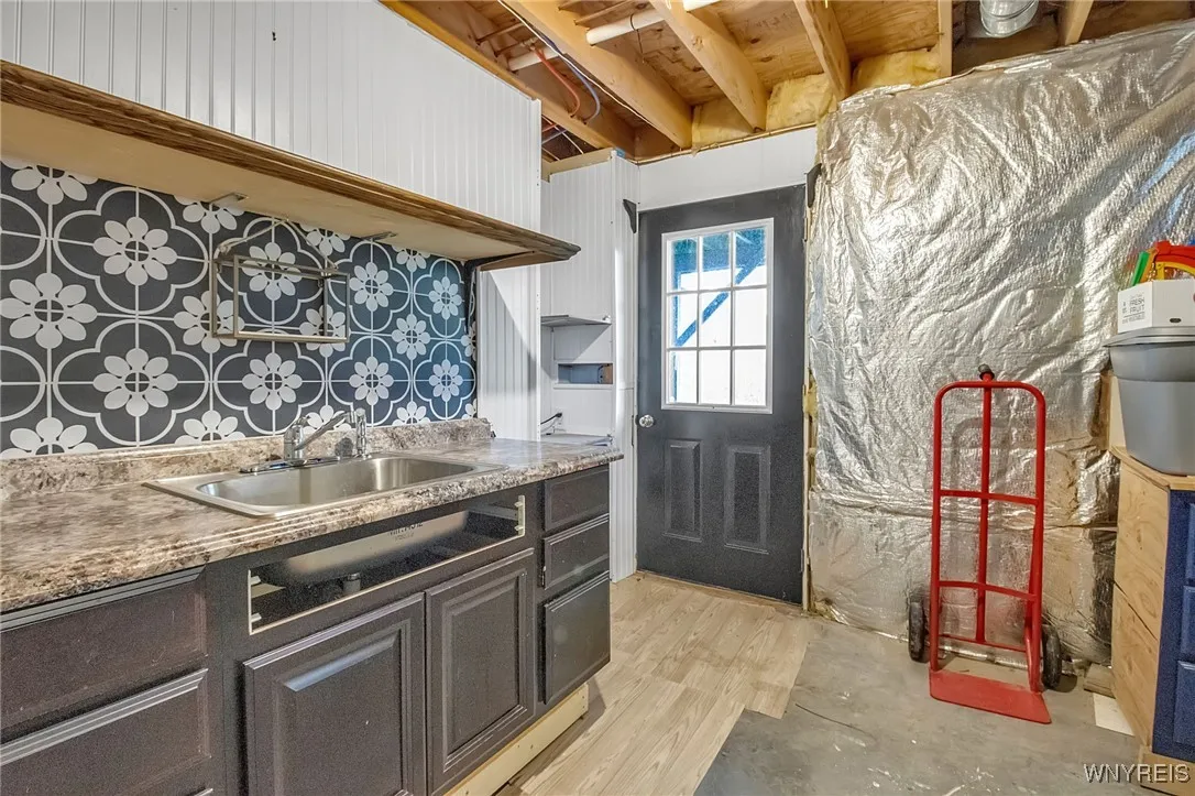 3911 Eagle Harbor Road, Albion, New York 14411, Albion, New York 14411, 3 Bedrooms Bedrooms, 7 Rooms Rooms,2 BathroomsBathrooms,Residential,For Sale,3911 Eagle Harbor Road, Albion, New York 14411,0,B1647524